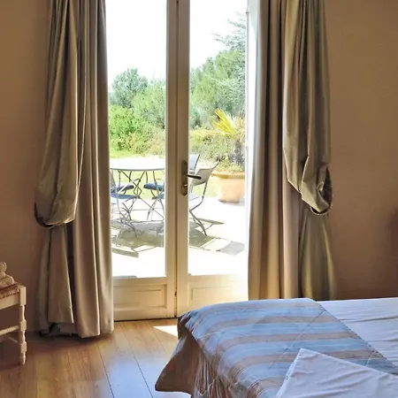 Gorgeous In Beziers With Swimming Pool Holiday home Montblanc