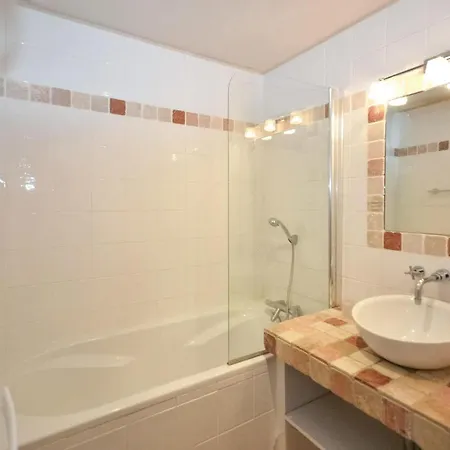 Gorgeous In Beziers With Swimming Pool Holiday home *